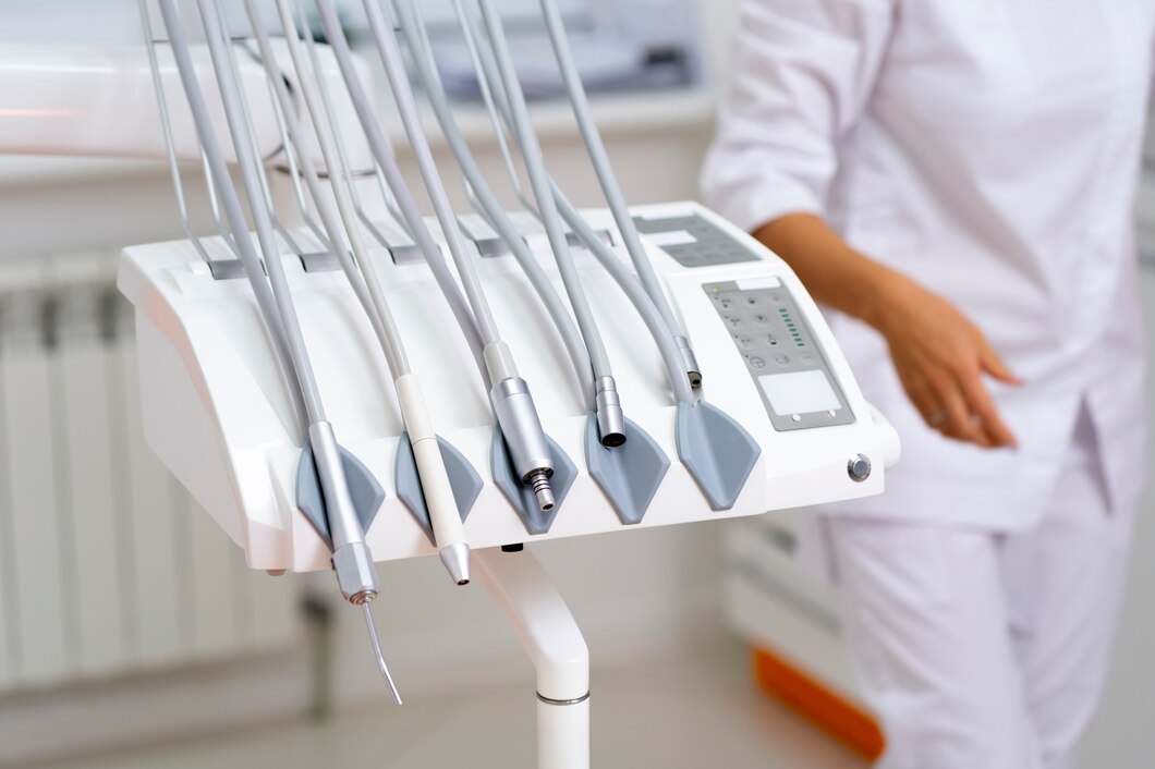 Ergonomia i komfort w gabinecie dentystycznym – jak wybór odpowiedniego sprzętu wpływa na doświadczenie pacjenta