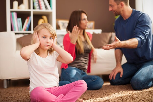 Jak przygotować się emocjonalnie do rozwodu i zadbać o dobrostan dzieci?