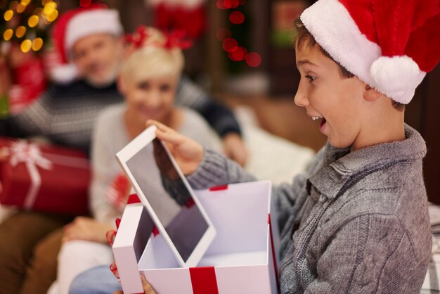 Jakie korzyści niesie za sobą inwestowanie w Elite Trainer Boxy?